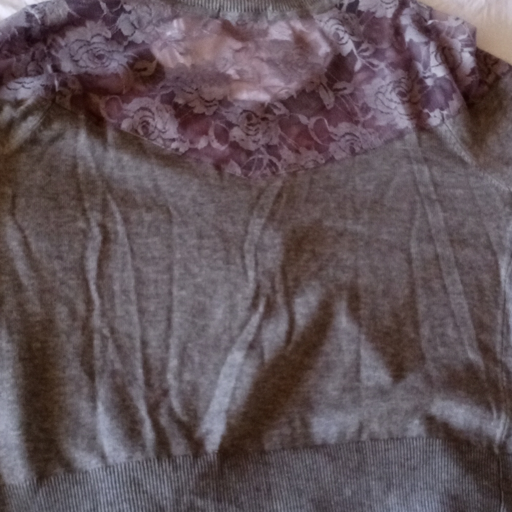 Sweater - Picture 4 of 4